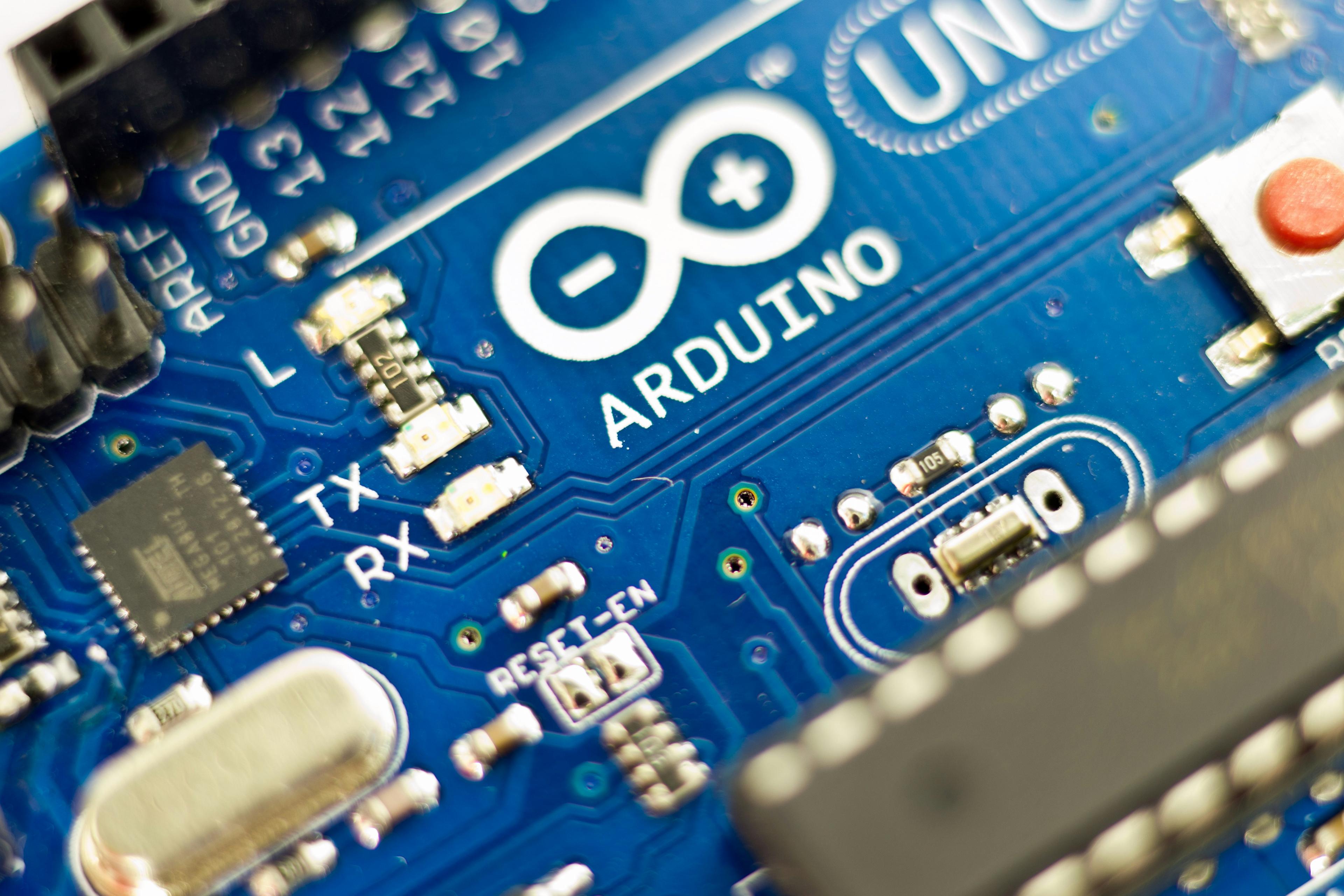 Crafting the Future: A Comprehensive Guide to DIY Smart Homes with Arduino